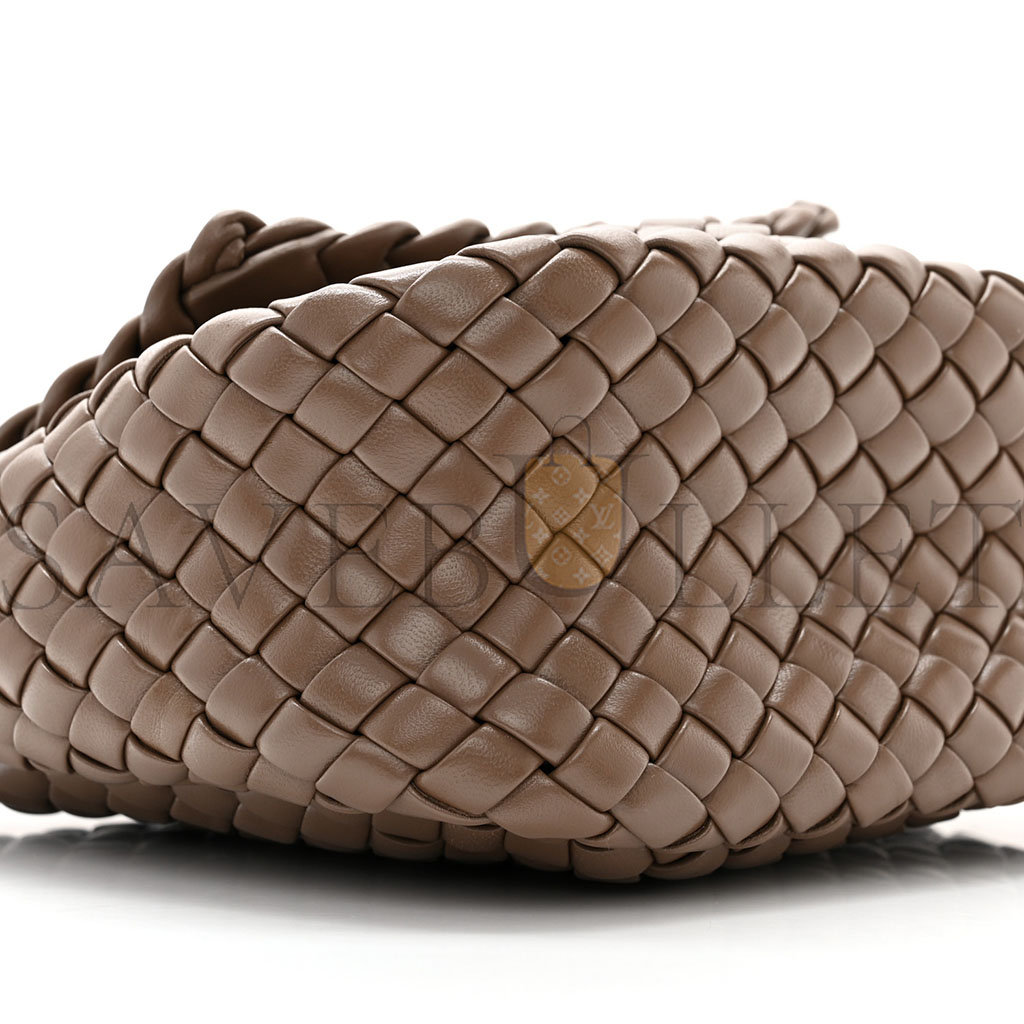 BOTTEGA VENETA NAPPA INTRECCIO MINI COBBLE SHOULDER BAG TAUPE GREY (19*18*8cm) BOTTEGA VENETA NAPPA INTRECCIO MINI COBBLE SHOULDER BAG TAUPE GREY (19*18*8cm)