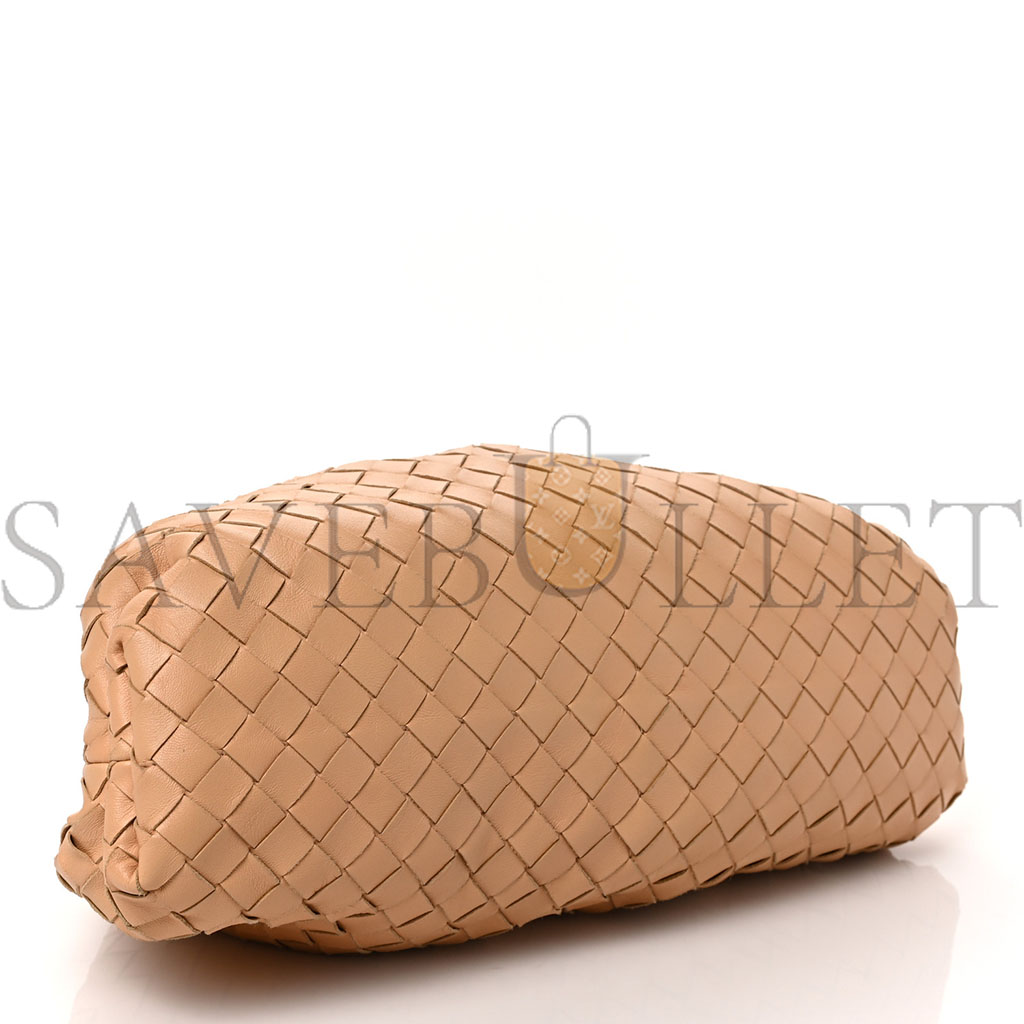 BOTTEGA VENETA NAPPA MAXI INTRECCIATO THE POUCH OVERSIZED CLUTCH ALMOND (38*22*8cm) BOTTEGA VENETA NAPPA MAXI INTRECCIATO THE POUCH OVERSIZED CLUTCH ALMOND (38*22*8cm)