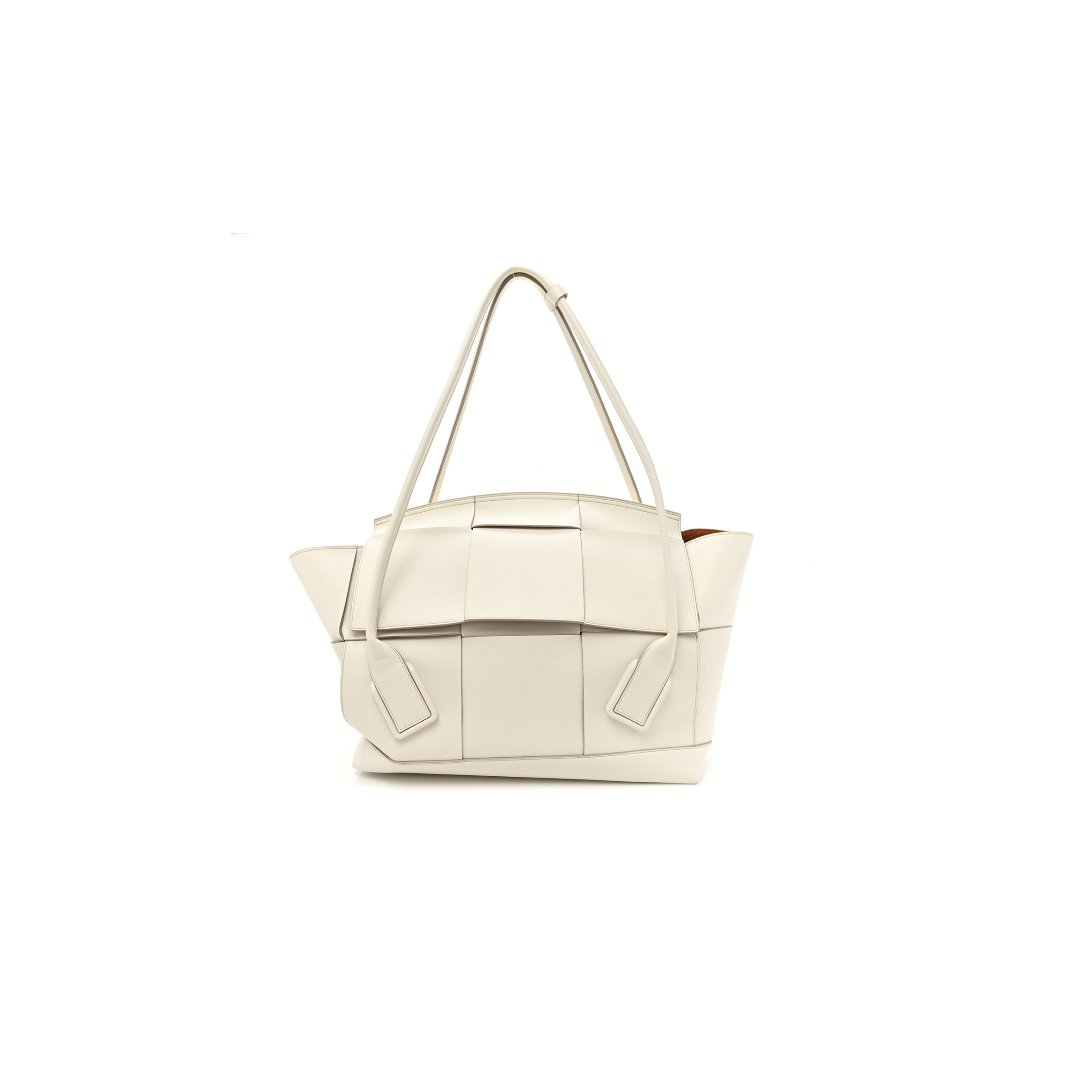 BOTTEGA VENETA FRENCH CALFSKIN MAXI INTRECCIATO LARGE ARCO BIANCO (38*30*14cm) BOTTEGA VENETA FRENCH CALFSKIN MAXI INTRECCIATO LARGE ARCO BIANCO (38*30*14cm)