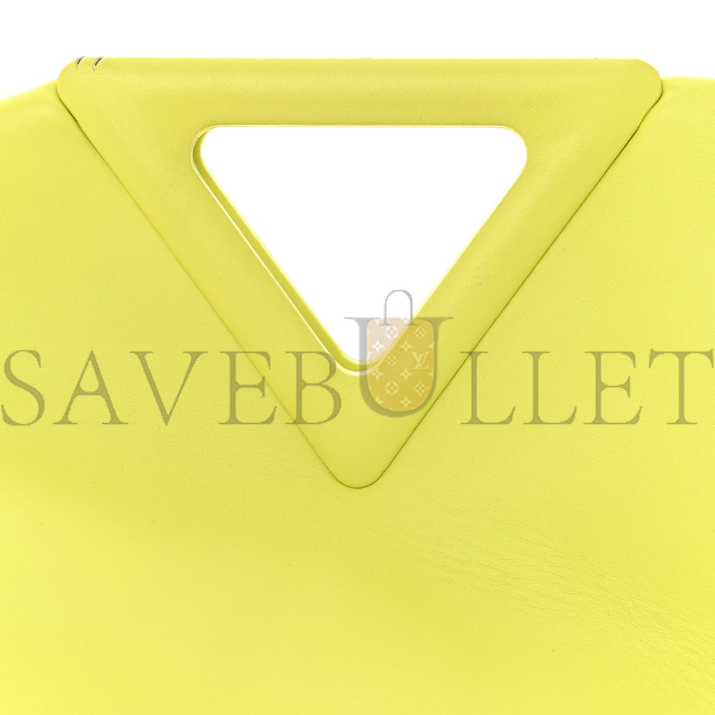 BOTTEGA VENETA CALFSKIN MEDIUM THE POINT TRIANGLE BAG SEAGRASS (32*23*11cm) BOTTEGA VENETA CALFSKIN MEDIUM THE POINT TRIANGLE BAG SEAGRASS (32*23*11cm)