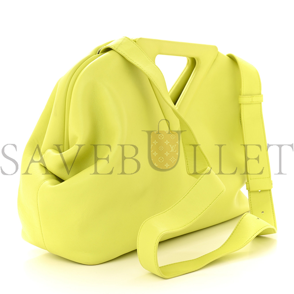 BOTTEGA VENETA CALFSKIN MEDIUM THE POINT TRIANGLE BAG SEAGRASS (32*23*11cm) BOTTEGA VENETA CALFSKIN MEDIUM THE POINT TRIANGLE BAG SEAGRASS (32*23*11cm)