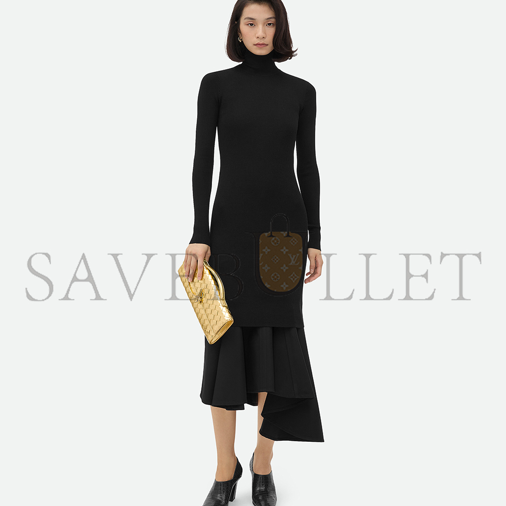 BOTTEGA VENETA ANDIAMO CLUTCH 741511V4P128922 (31*13*3cm) BOTTEGA VENETA ANDIAMO CLUTCH 741511V4P128922 (31*13*3cm)