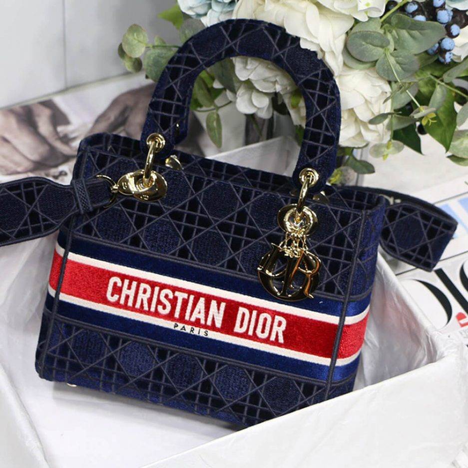 DIOR MEDIUM LADY D-LITE BAG M0565OTGU_M928 (24cm*20cm*11cm)